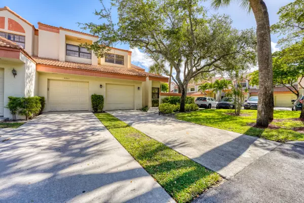 Hollywood, FL 33021,3341 Emerald Oaks DR 108