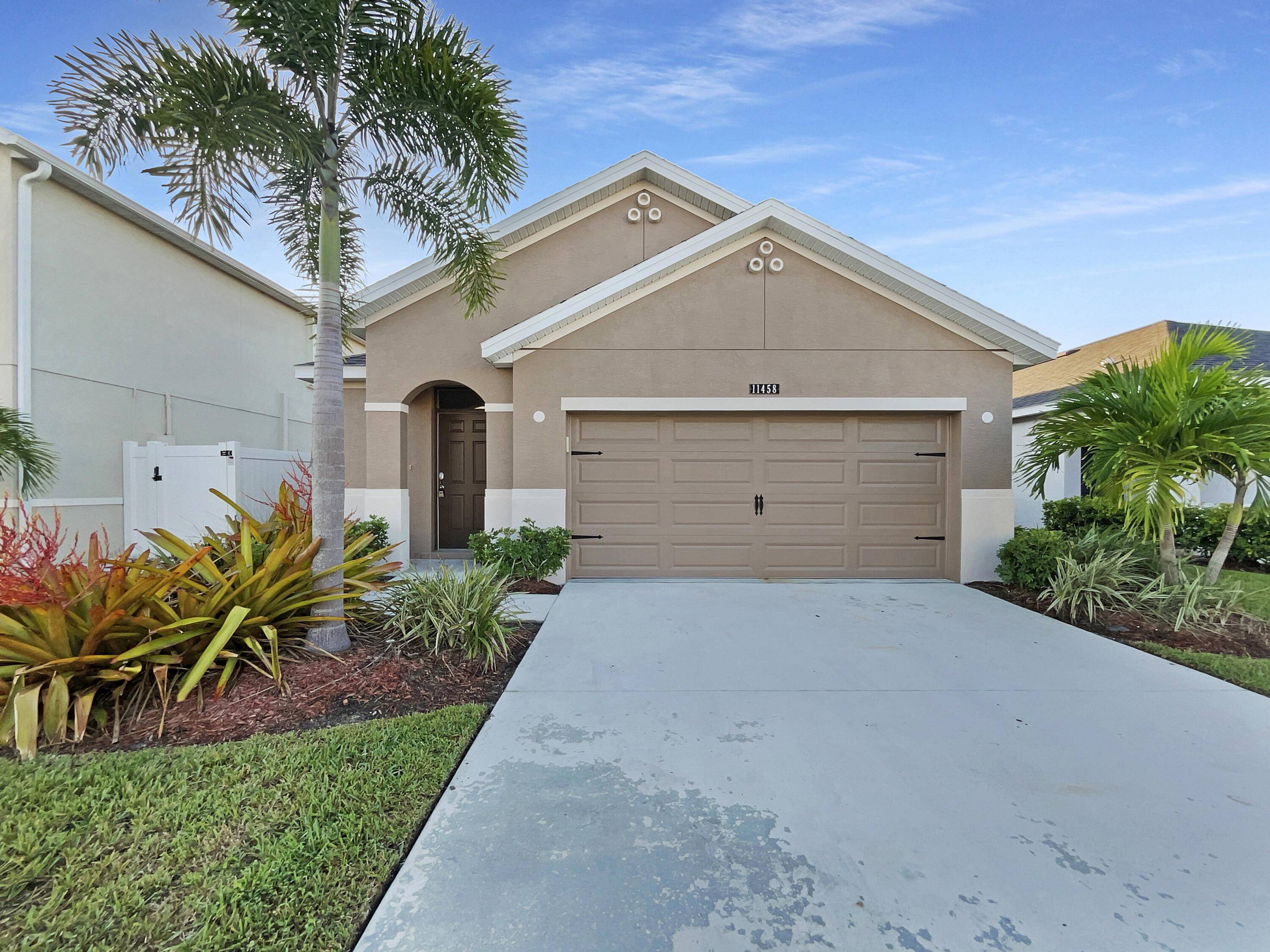 11458 SW Patterson ST, Port Saint Lucie, FL 34987