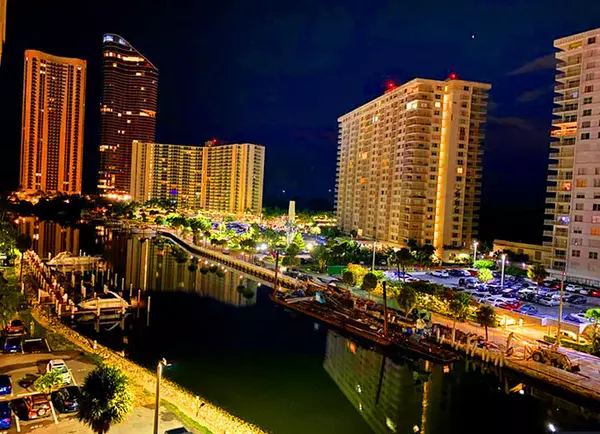 North Miami Beach, FL 33160,500 Bayview DR 124