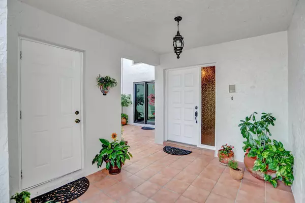 Boca Raton, FL 33433,6739 Canary Palm CIR