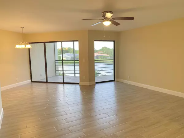 Boca Raton, FL 33433,5700 Camino Del Sol 205