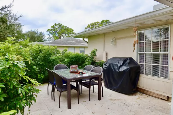 Lake Worth, FL 33467,183 Cape Cod CIR