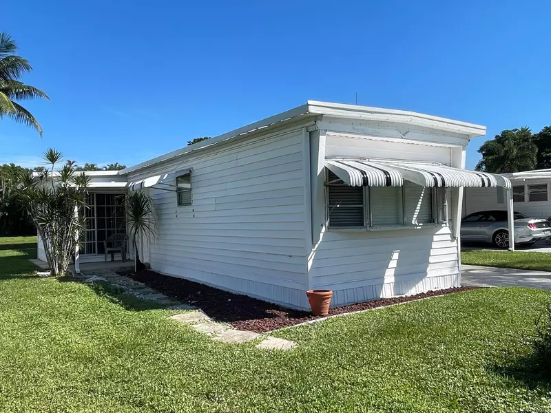 8351 Chisum TRL, Boca Raton, FL 33433