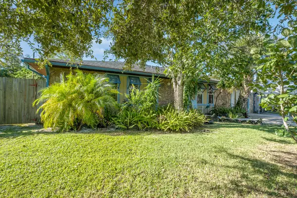 Palm Bay, FL 32907,506 NE Evergreen ST