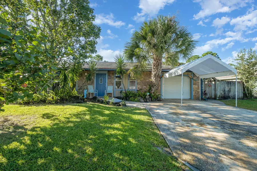 506 NE Evergreen ST, Palm Bay, FL 32907