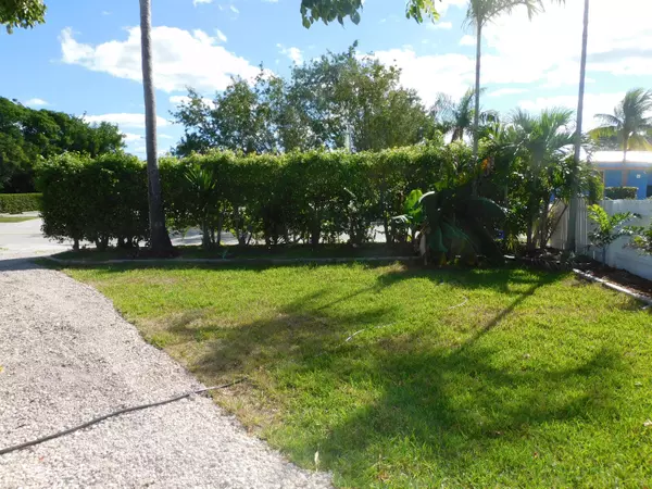 Lake Worth Beach, FL 33460,1325 N Federal HWY