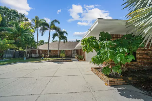 Jupiter, FL 33469,10880 SE Seminole TER