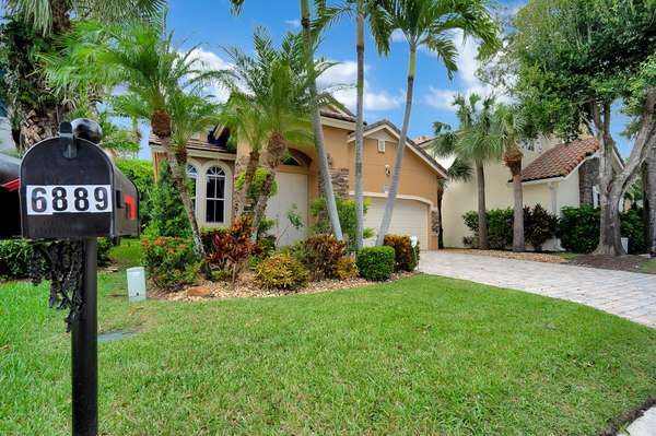 Lake Worth, FL 33462,6889 Spider Lily LN