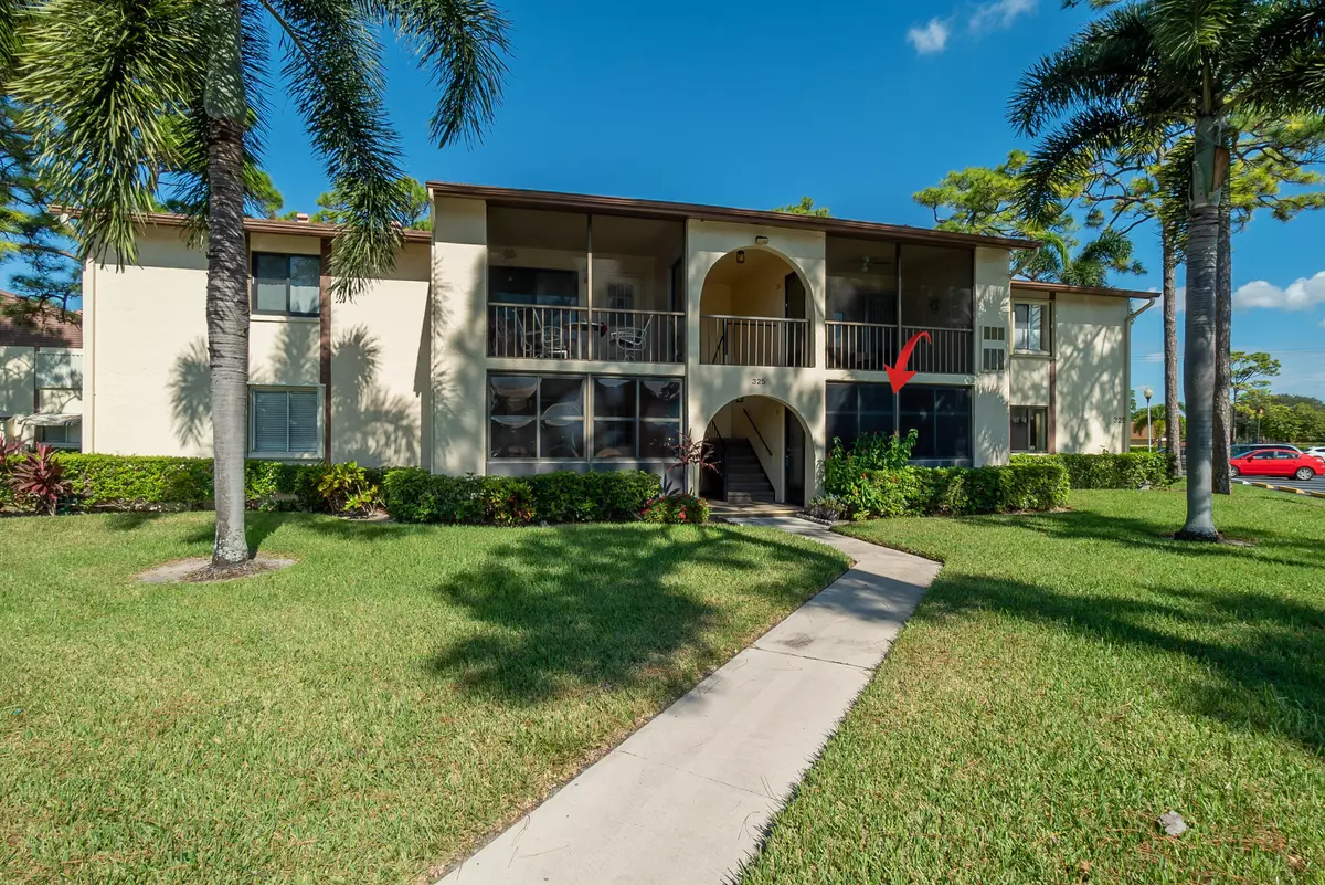 Greenacres, FL 33463,325 Knotty Pine CIR D-1