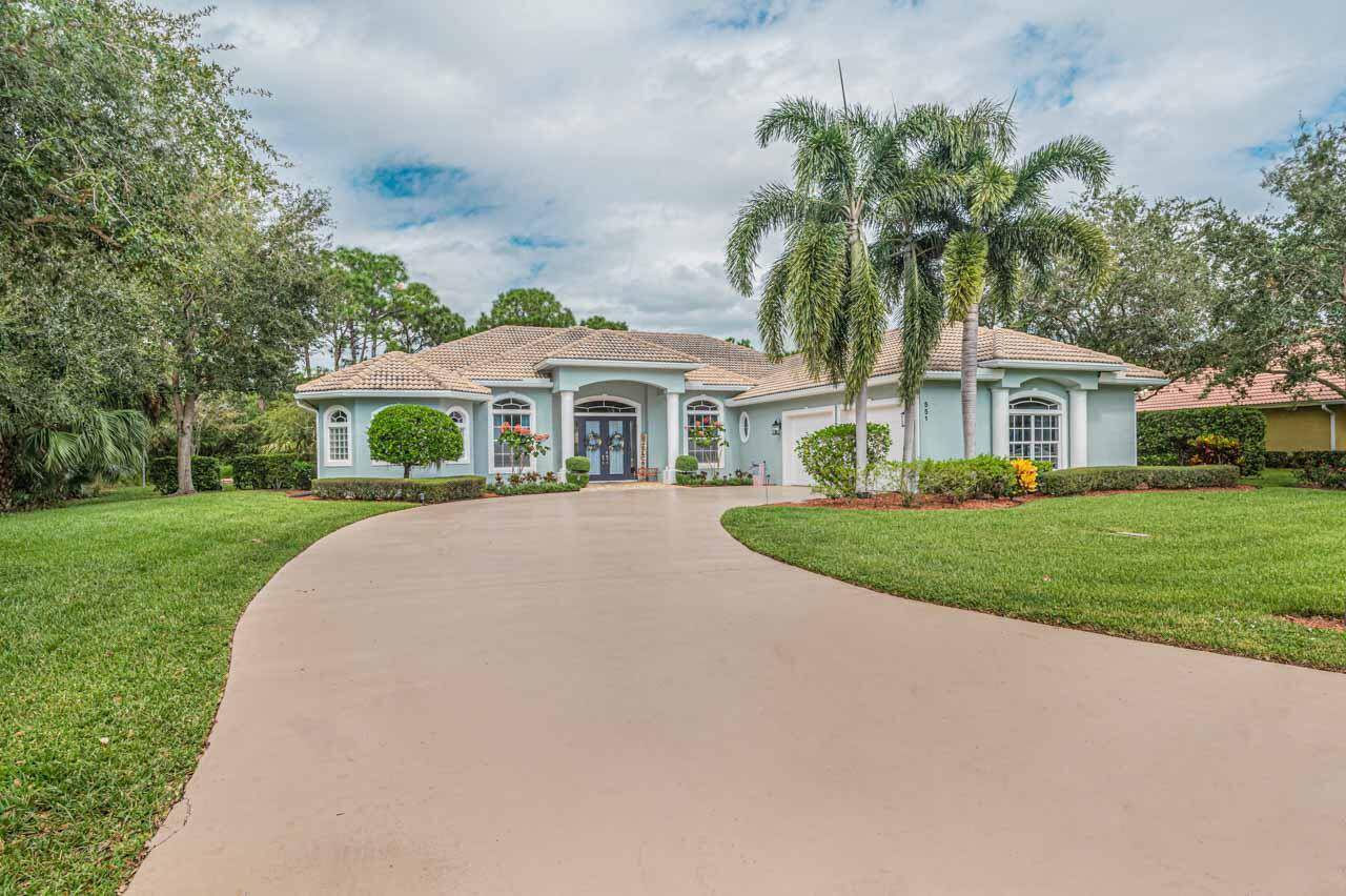 551 SW Sanctuary DR, Port Saint Lucie, FL 34986