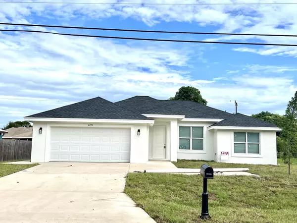 2243 SE Mariposa AVE, Port Saint Lucie, FL 34952