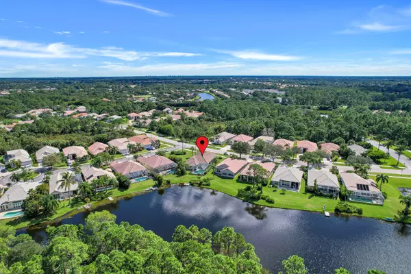 Port Saint Lucie, FL 34986,592 SW Lake Charles CIR