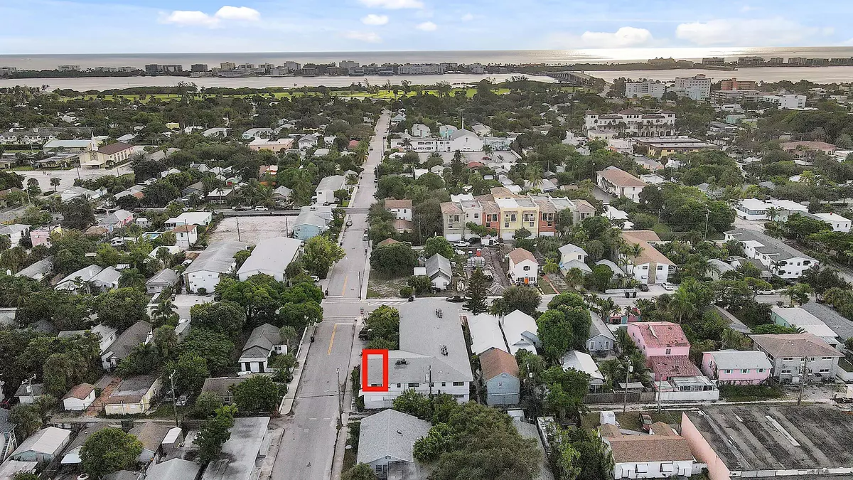 Lake Worth Beach, FL 33460,229 N K ST 205