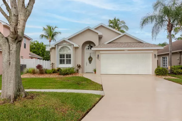 Port Saint Lucie, FL 34952,8209 Maidencane PL