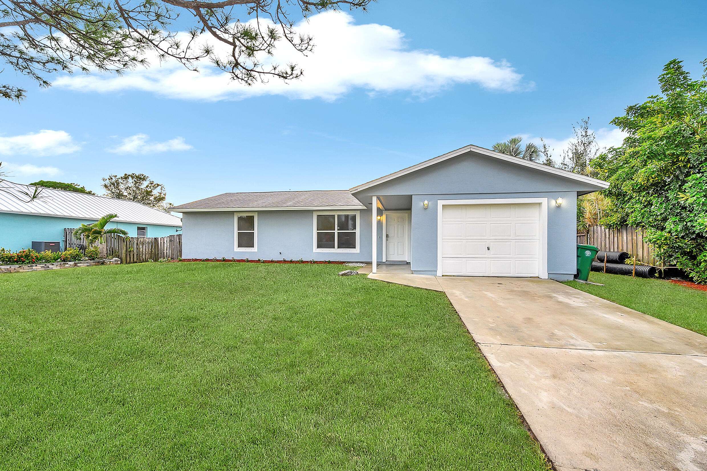 1198 SW Empire ST, Port Saint Lucie, FL 34983