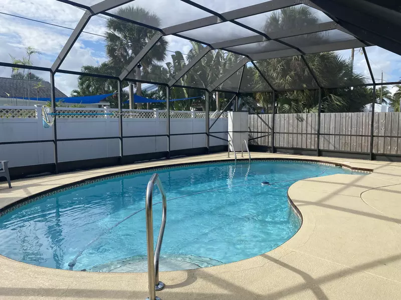 8082 SE Helen TER, Hobe Sound, FL 33455