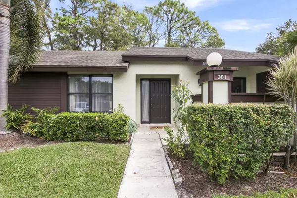 301 Cactus Hill CT, Royal Palm Beach, FL 33411