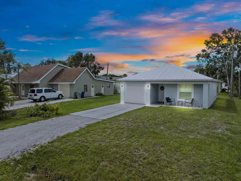 1525 SW 19th AVE, Vero Beach, FL 32962