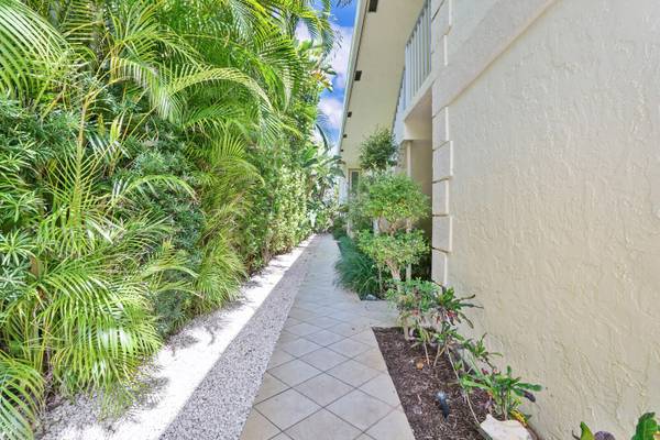 Palm Beach Shores, FL 33404,107 Inlet WAY 3