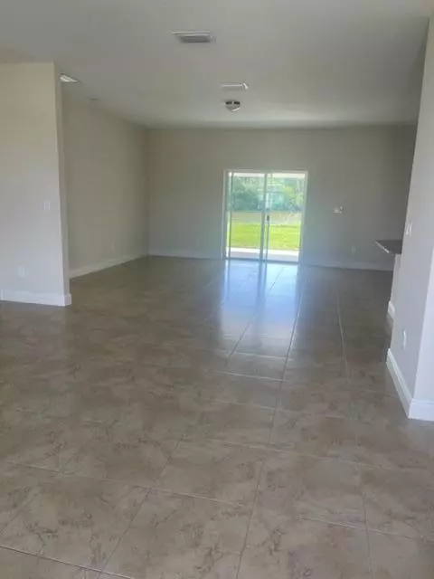 Port Saint Lucie, FL 34953,436 SW Vista Lake DR