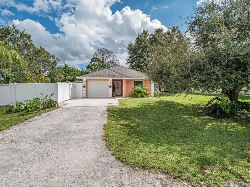 2246 86th CT, Vero Beach, FL 32966