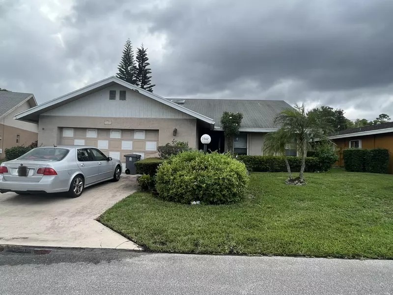 3487 Amalfi DR, West Palm Beach, FL 33417