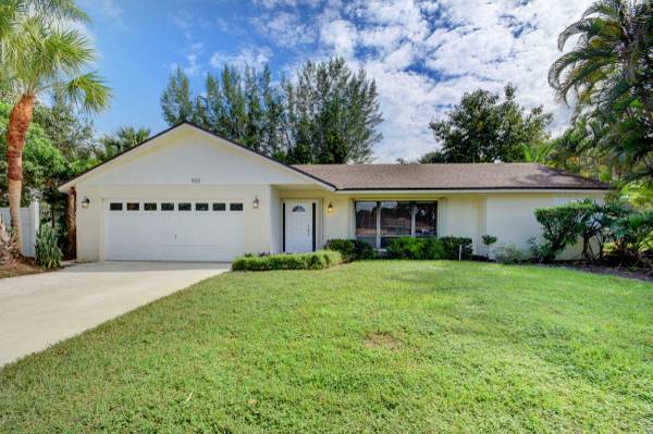 550 Wranglewood DR, Wellington, FL 33414