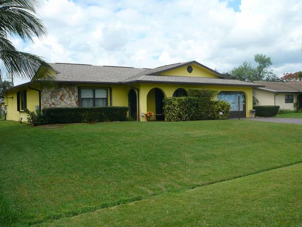 626 NW Kildare ST, Port Saint Lucie, FL 34983