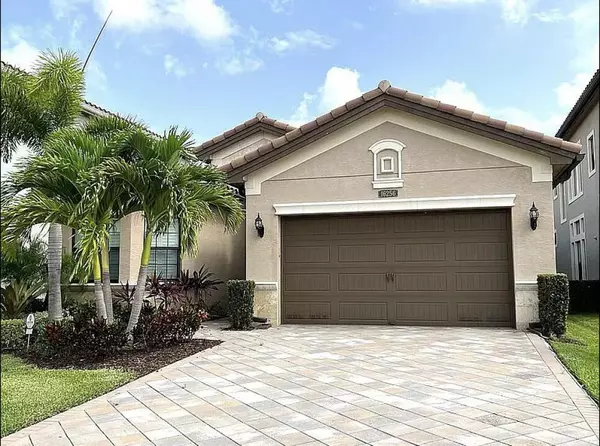 Delray Beach, FL 33446,16256 Cabernet DR