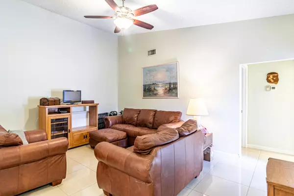 Palm Springs, FL 33461,3804 Waterview CIR