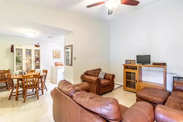 Palm Springs, FL 33461,3804 Waterview CIR