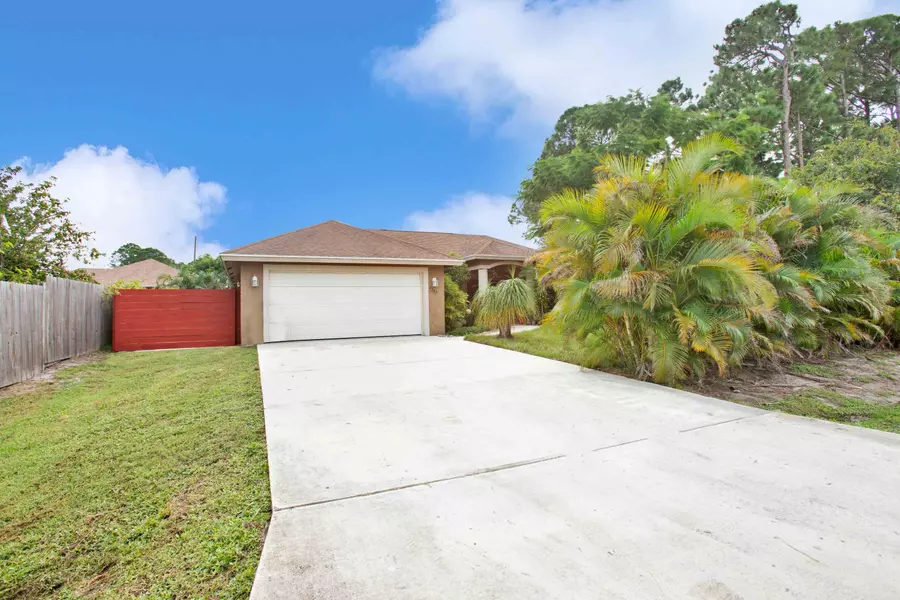 3543 SW Rosser BLVD, Port Saint Lucie, FL 34953