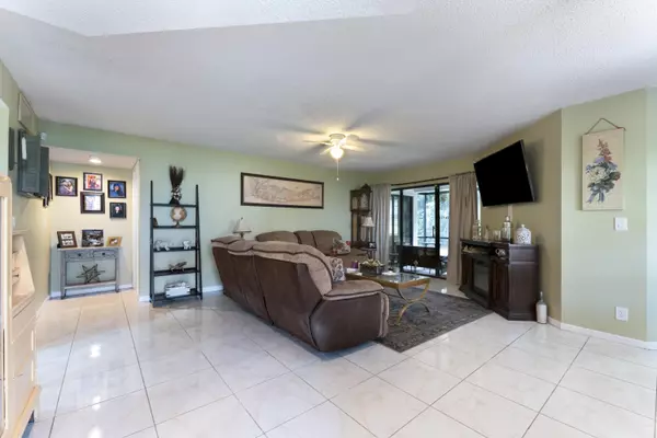 Boynton Beach, FL 33436,2408 Aspen WAY 2408