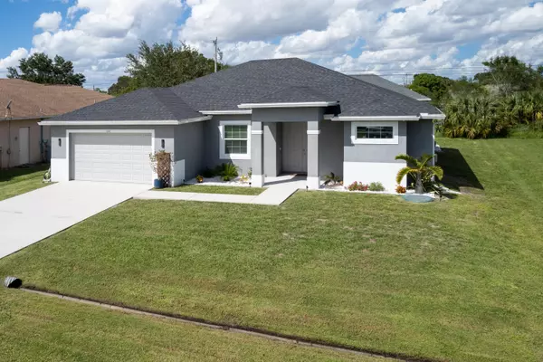 1141 SW Eleuthera AVE, Port Saint Lucie, FL 34953