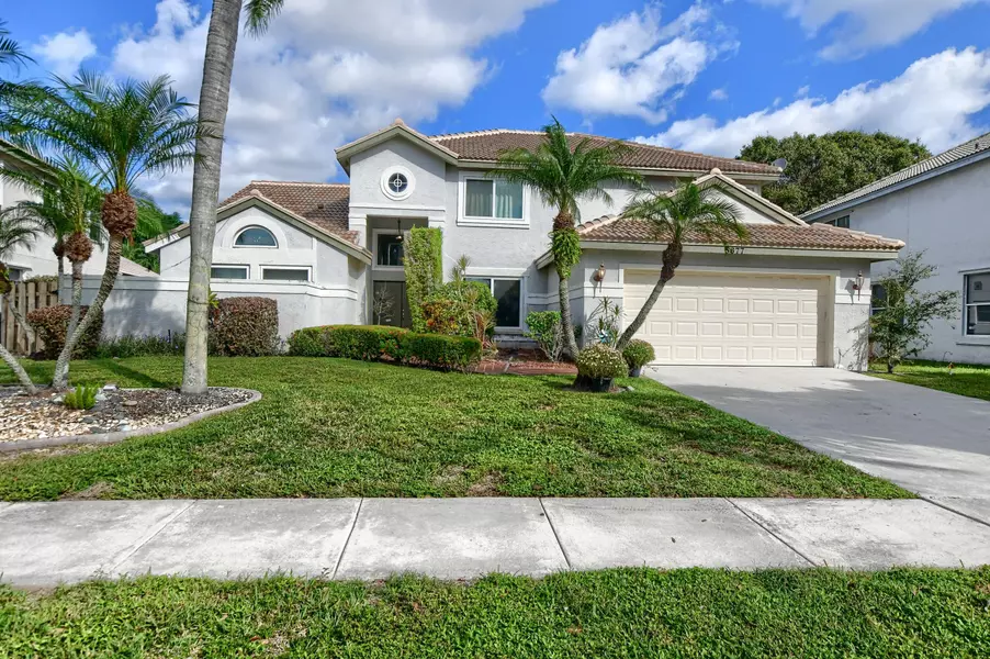 5677 Descartes CIR, Boynton Beach, FL 33472