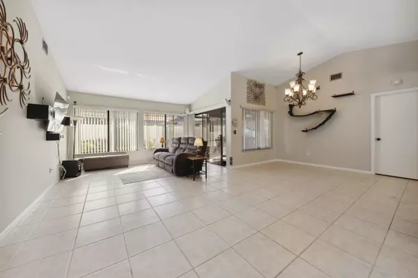 Boca Raton, FL 33428,9940 Floral Park LN