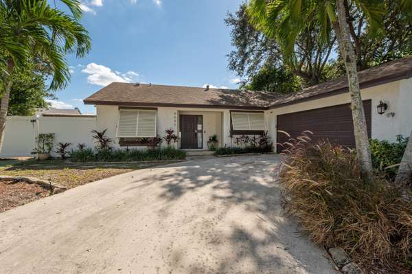 Boca Raton, FL 33428,9940 Floral Park LN