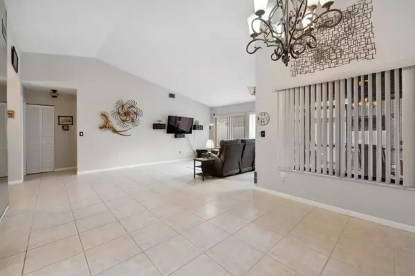 Boca Raton, FL 33428,9940 Floral Park LN