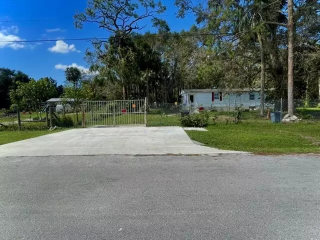 181 SE 68th AVE, Okeechobee, FL 34974