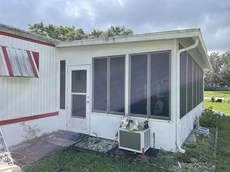 4942 Margaret Ann LN, Fort Pierce, FL 34946