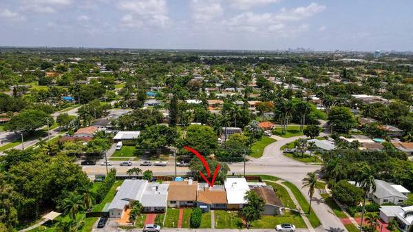 Hollywood, FL 33021,824 N Golf DR