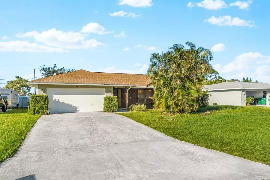 749 SE Norcross AVE, Port Saint Lucie, FL 34983