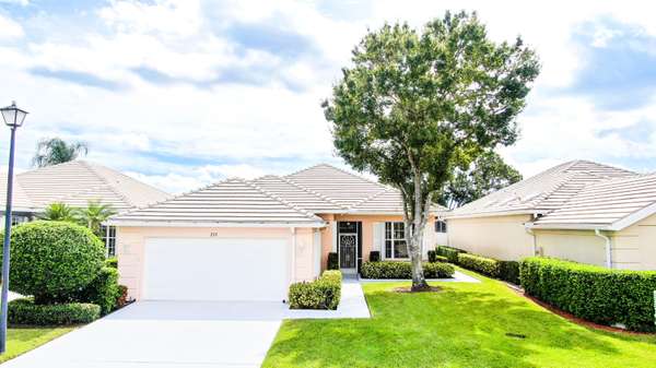 213 NW Bentley CIR, Port Saint Lucie, FL 34986