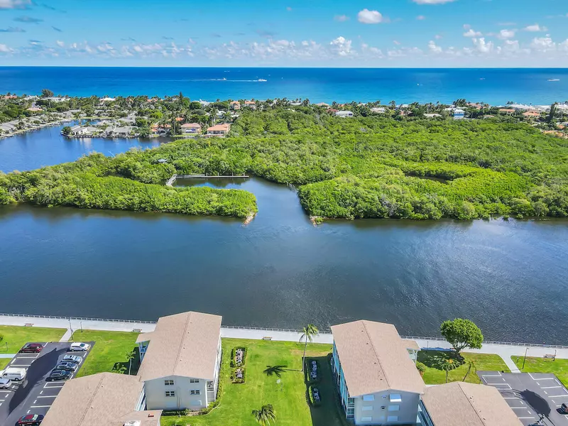 480 W Horizons 204, Boynton Beach, FL 33435