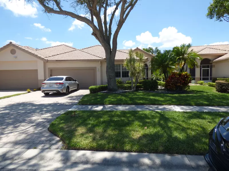 8876 Shoal Creek LN, Boynton Beach, FL 33472