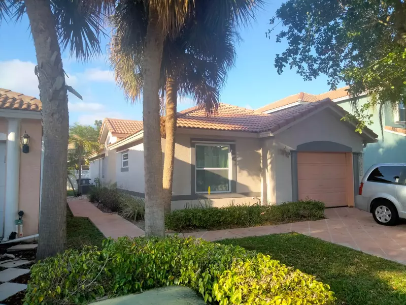 4867 Concordia LN, Boynton Beach, FL 33436