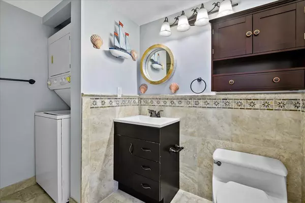 Lake Worth, FL 33467,4703 Lucerne Lakes BLVD 102