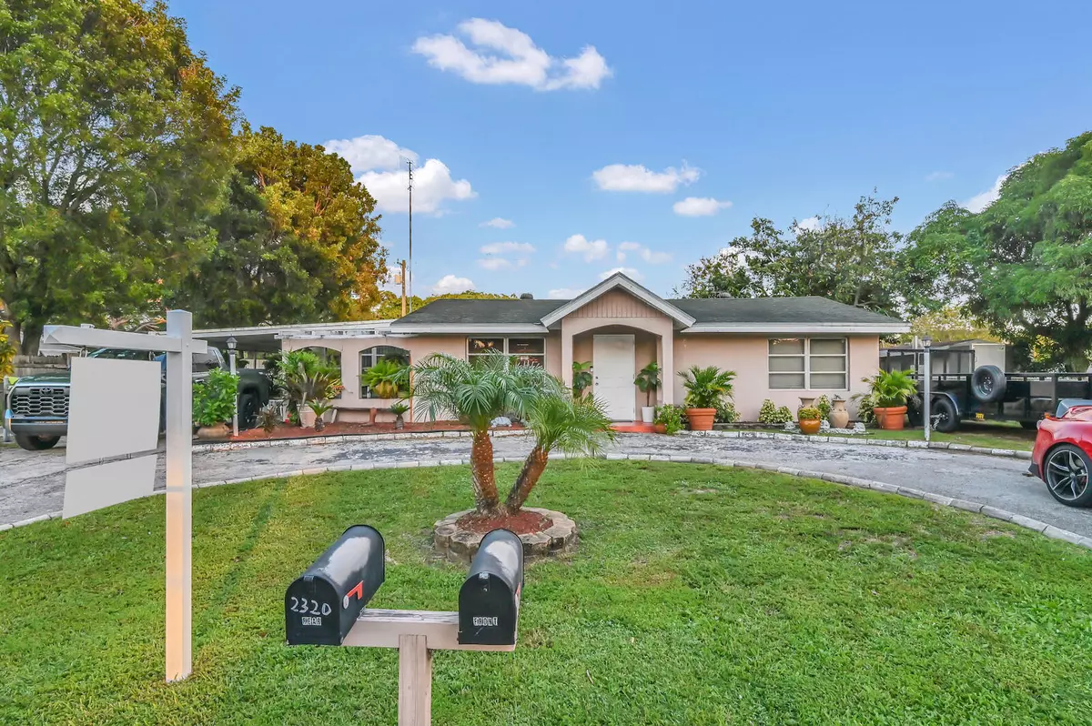 West Palm Beach, FL 33415,2320 Sunrise DR