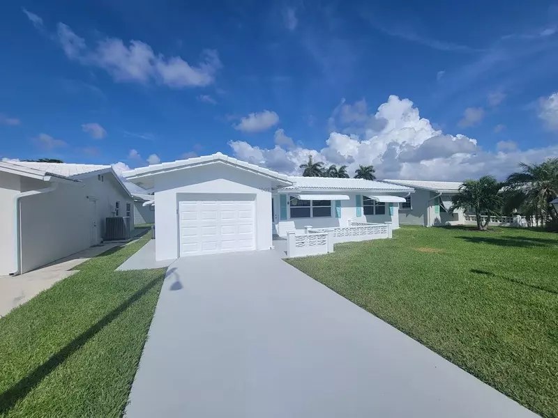 1009 SW 18th ST, Boynton Beach, FL 33426