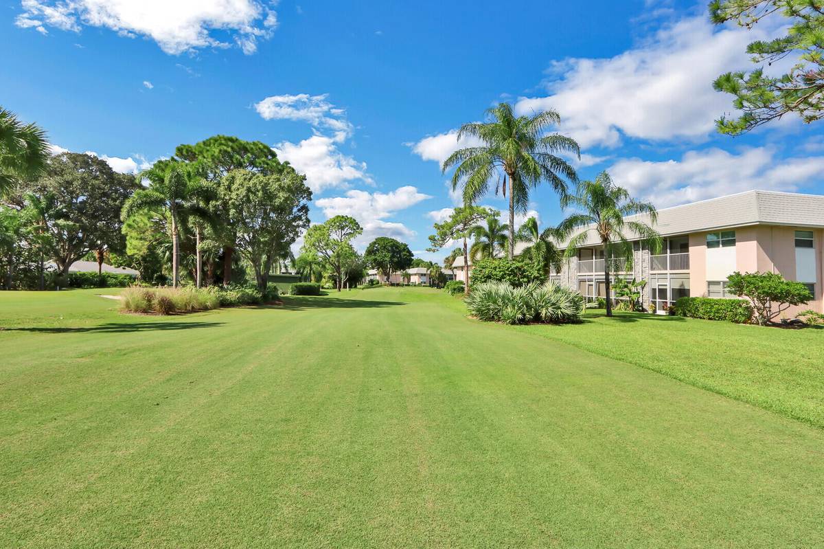 Tequesta, FL 33469,18081 SE Country Club DR 159